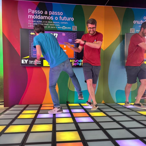 Neueste Unternehmensnachrichten über Super Grid Interactive LED Floor Game: Anpassungsfähige Lösung für Veranstaltungen und Veranstaltungsorte