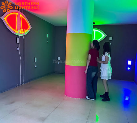 Guter Preis Interaktives Verstecken Schieben Licht Aktivieren Spiel LED Grün Rot Teamarbeit Spielzimmer Böse Augen Online