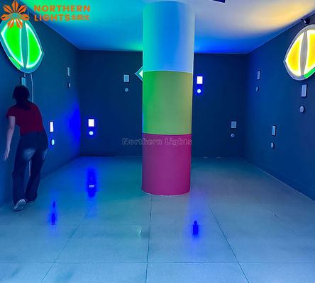 Guter Preis Interaktives Push-Led-Walllicht-Knopf verstecken Teufels-Auge Indoor aktivieren Fluchtzimmer-Spiel Online
