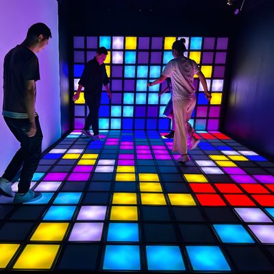 Guter Preis Interaktives LED-Gitter-Spiel Metallboden-Arena für Kinder im Spielhaus Trampolinpark Online
