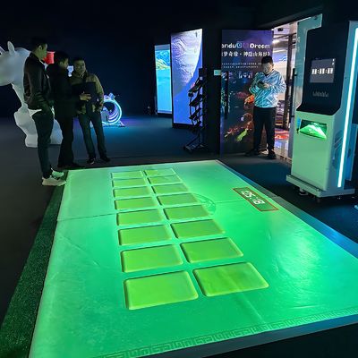 Guter Preis Physische lustige Spiele Mobile All-in-One Interaktive Fußboden Spiele Projektionssystem Online