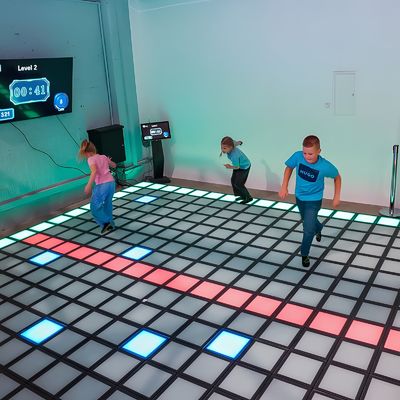 Qualität Led-Boden Interaktives Licht Aktiv 300+ Spiel Interaktives Led-Tanzboden Fabrik usine
