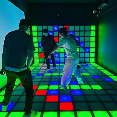 Guter Preis Led-Grid-Spiellicht Indoor-Led-Touch-Spielboden Megagrid Interaktives Spiel Aktivieren Spiele-System Online