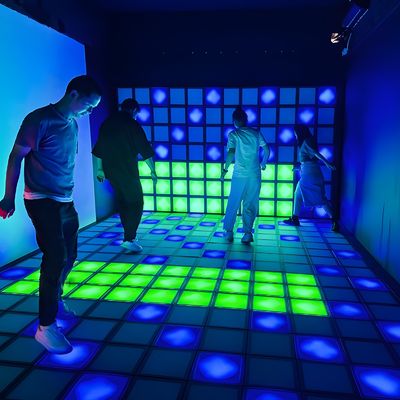 Guter Preis LED Tanzfläche Fliesen Sprunggitter Interaktives Spiel Supergitter Wand und Boden Online