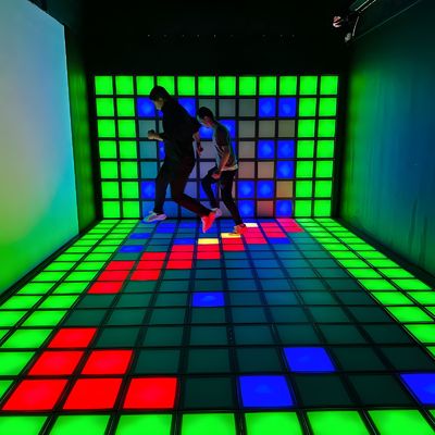 Guter Preis Fabrikpreis Super-Grid-Spiel 30cm Aktives Spiellicht Interaktives Led-Tanzboden Online