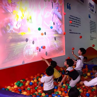 Guter Preis Vergnügungspark Spaß Spiel All-in-One Digitales Display Spiel Interaktive Projektion Online