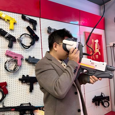 Guter Preis Virtual-Reality-Shooting-Spielmaschine, immersive VR-Waffenerfahrung für Erwachsene Online