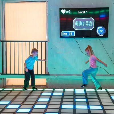 Guter Preis Jumping Grid Multiplayer Spiel Led Tanzfläche Fliese Für Vergnügungspark Online