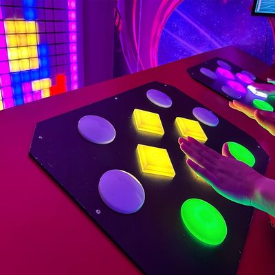 Guter Preis Aktive Extreme Handing Kids Team Party Interaktive LED-Display Aktivieren Pixel Spiele Online