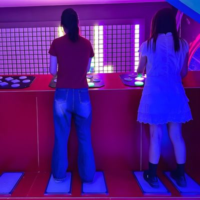 Guter Preis Sportliche Unterhaltung Aktivieren Interaktiver Sprung Super Grid Herausforderung Escape Spielzimmer Online