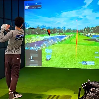 Guter Preis Realistischer Sport Ar Golf Simulator Interaktive Golf Projektion Wand Golf Simulator Online