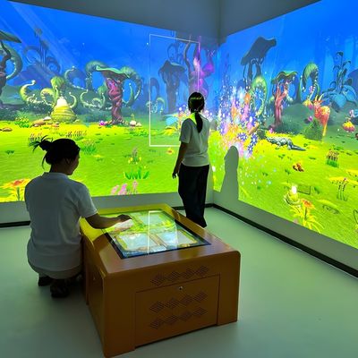 Guter Preis Professioneller interaktiver Maltischprojektor für Kinderspiele Online