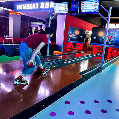 Guter Preis Premium Complete Track Bowling Machine with Favorable Price for Indoor Bowling Game Online