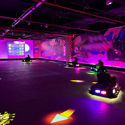 Qualität Go-Kart Indoor Spielplatz AR-Ausrüstung Batterie Stoßfänger Autos Immersive Interaktive Bodenprojektor Spiel für Adventure Park usine