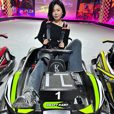 Qualität Indoor-Spielplatz Bumper Car Kart Interaktives Projektionsspiel Kinder Fußball Vergnügungspark Multiplayer Wettbewerbsmodi Metall usine