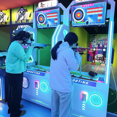 Qualität Sichere Laser-Schieß-Arcade-Maschine ohne Projektile mit olympischer Schießreplik und verstellbarer Stabilisierungsstütze für Indoor-Unterhaltung usine