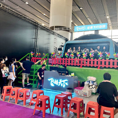 Guter Preis Marken-Dome-Theater mit Logo-Anpassung für mehr als 10 Passagiere mit Motion Seats Online