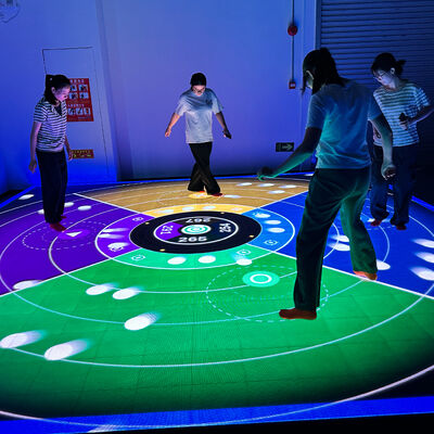 Qualität Aurora Motion XR Interaktives LED-Bodenspielsystem mit 6 von 10 beliebten Spielen, 5m*5m 50/55-Zoll-Bildschirm & 100-500kg Kapazität Fabrik