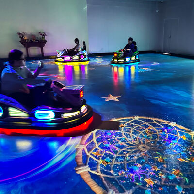 Guter Preis Kommerzielle Bodenprojektion Interaktion Stoßstange Auto mit kundenspezifischem Layout 8 eingebaute Spiele und 36-Volt-Batterie online