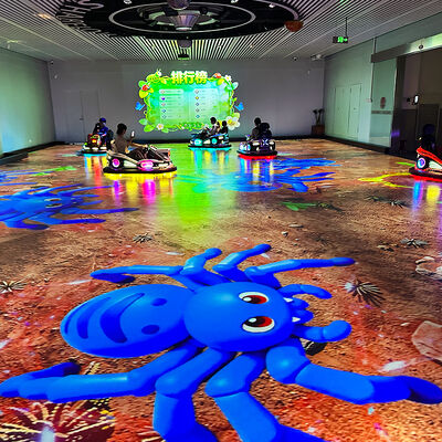 Qualität Interaktives Projektionskart-System mit 6000 Lumens Projektoren, 8 eingebauten Spielen und einem individuellen Raum für Indoor-Spielplätze Fabrik
