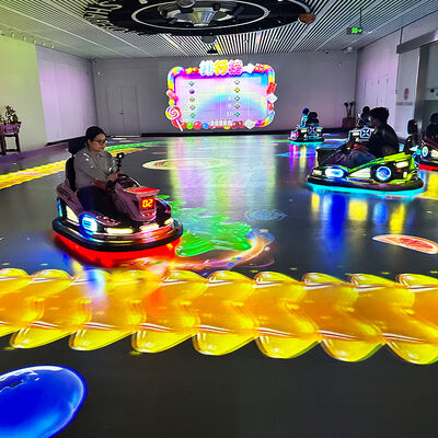 Guter Preis Maßgeschneiderte Layout Ground Projection Interaction Bumper Car mit 8 eingebauten Spielen und 36-Volt-Batterie für Einkaufszentren online