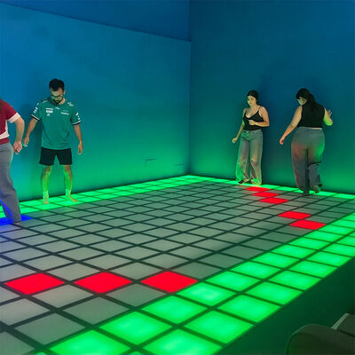 Qualität Interaktiver LED-Boden mit über 280 Spielstufen und RGB-LED, modularer LED-Spielboden mit 100-900 Kacheln für F1-Fan-Zonen und Sonderveranstaltungen Fabrik